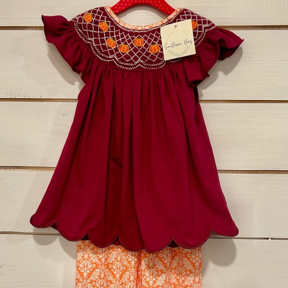 Southern Bay Smocking Company Wine and Damask knit smocked Set, NWT size 4t - Picture 2 of 9